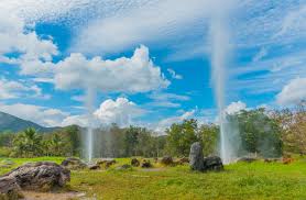 San Kamphaeng Hot Springs & Craft Stop